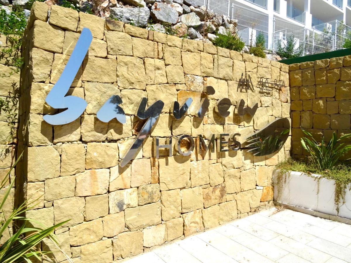 Bayview -superb Luxurious Sea View Penthouse With Private Hot Tub By Solrentspain Appartement