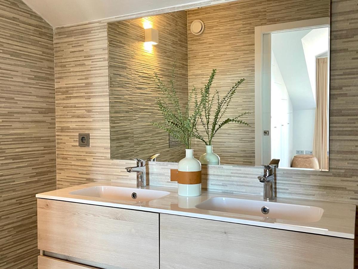 Bayview -superb Luxurious Sea View Penthouse With Private Hot Tub By Solrentspain * Benalmádena