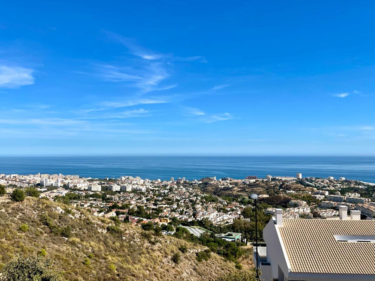 Bayview -superb Luxurious Sea View Penthouse With Private Hot Tub By Solrentspain Benalmádena