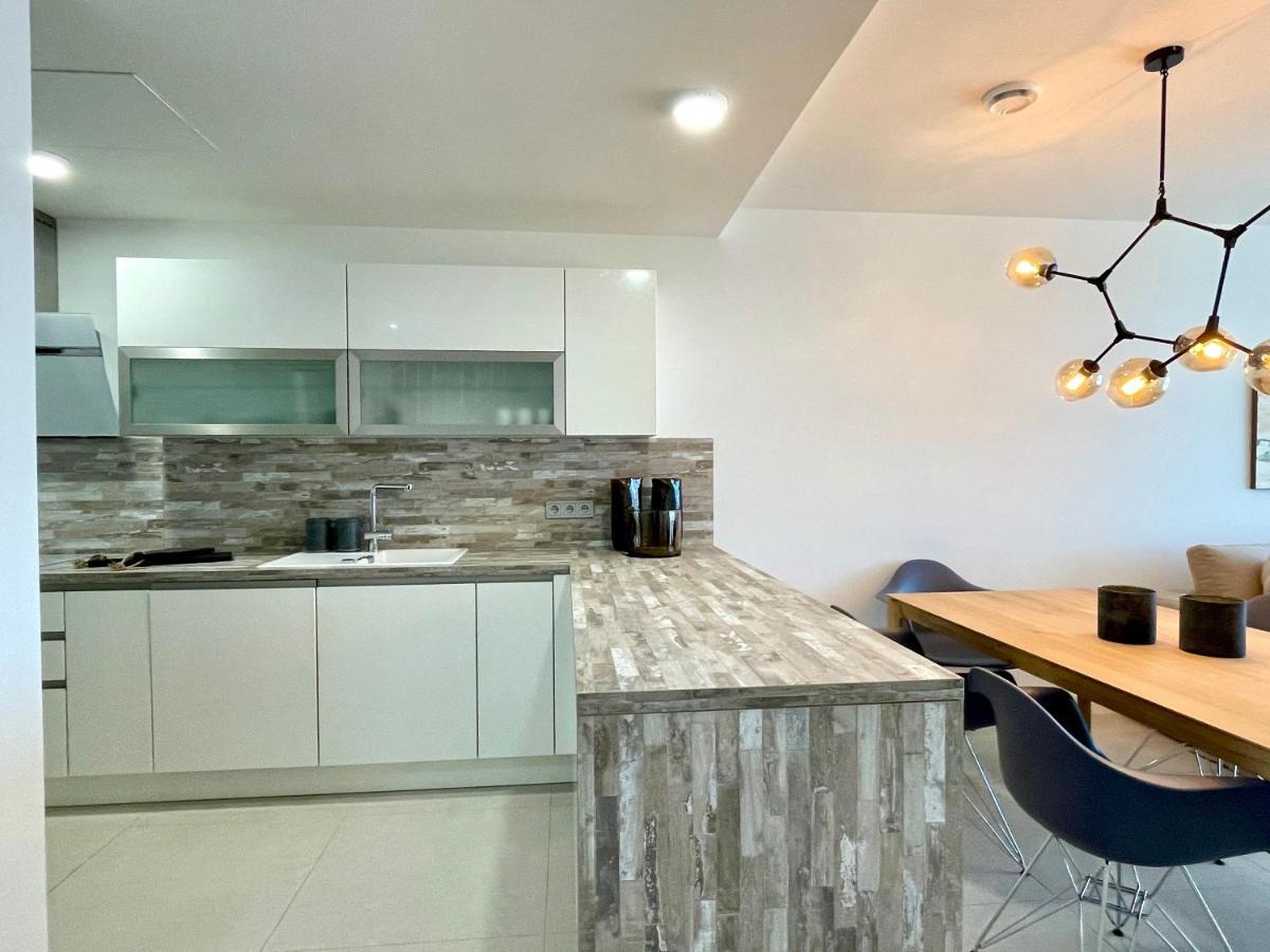 Bayview -superb Luxurious Sea View Penthouse With Private Hot Tub By Solrentspain Appartement Benalmádena