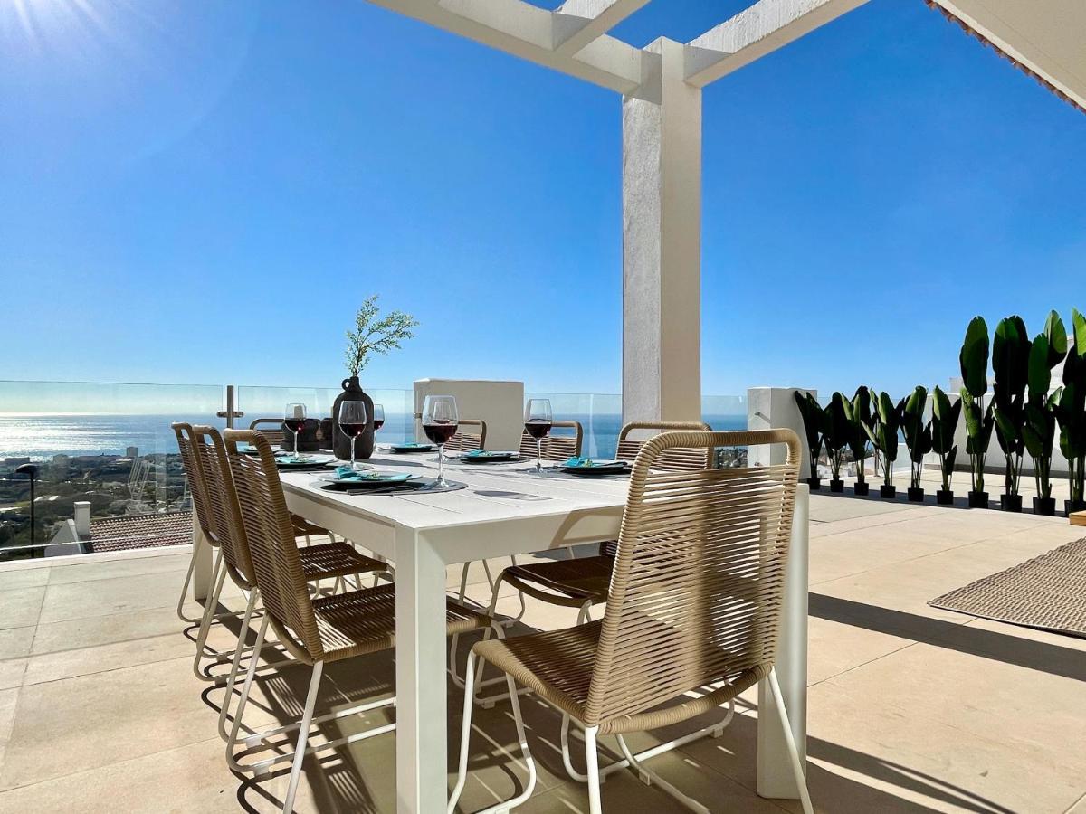 Bayview -superb Luxurious Sea View Penthouse With Private Hot Tub By Solrentspain Benalmádena